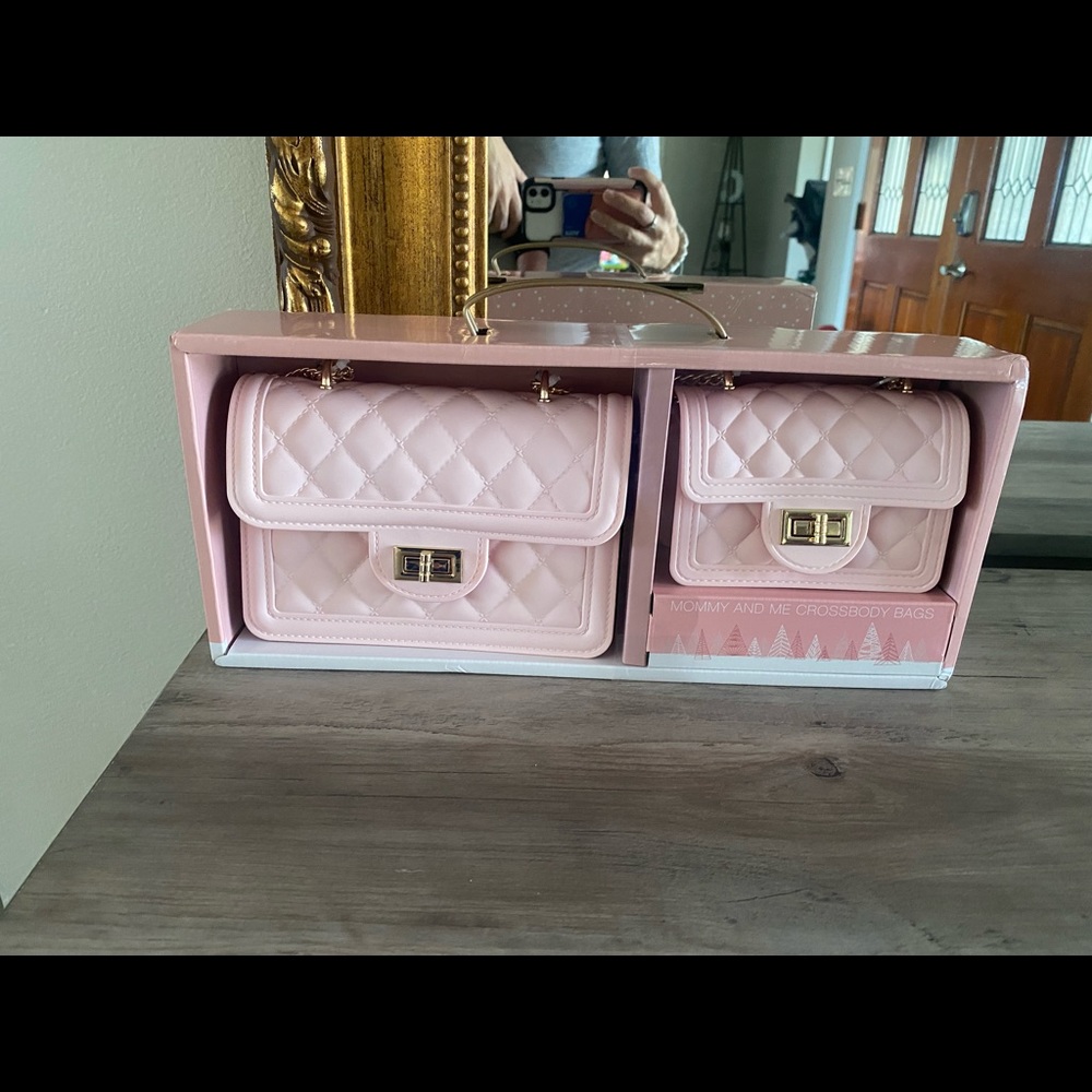 Mommy and me purse set 💝👜
